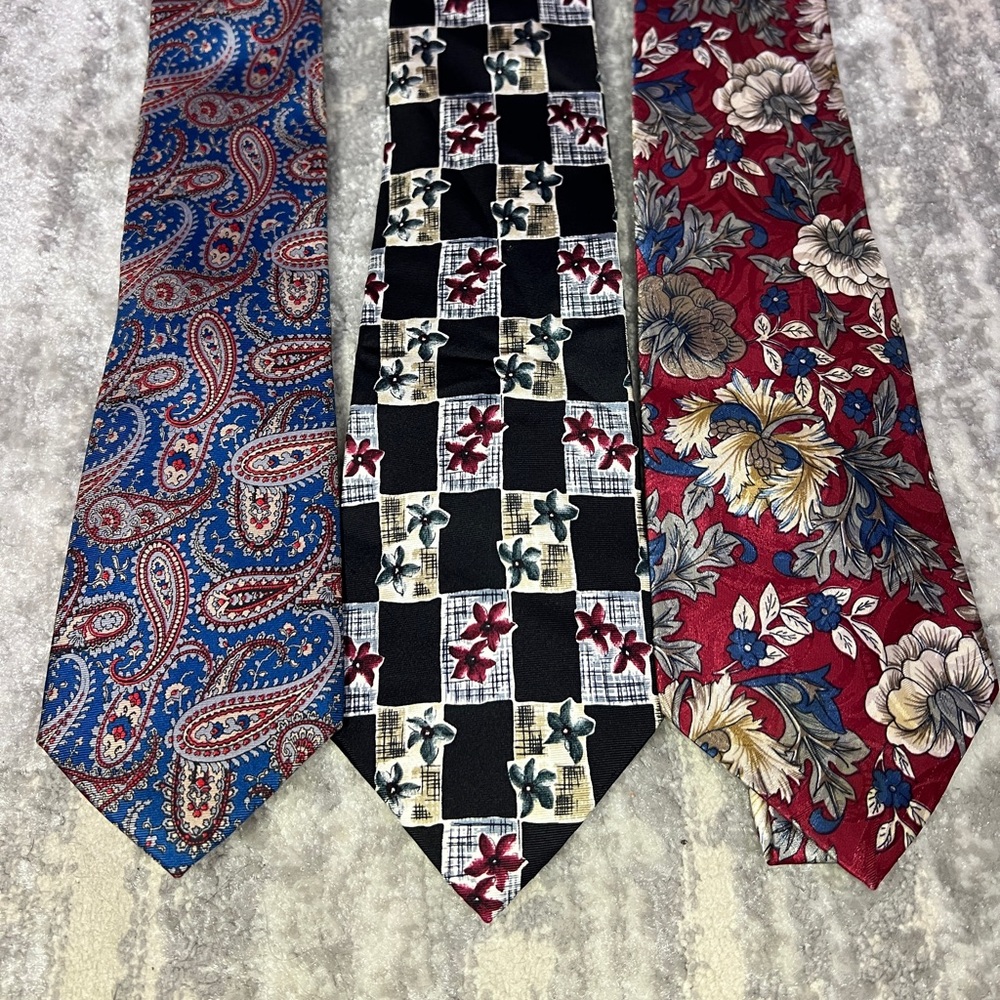 Vintage Men Tie Lot 3 Mens Neckties Oleg Cassini, Guy Laroche,Barington